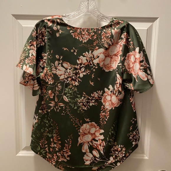 RACHEL Rachel Roy floral deep v-neck blouse (Stitch Fix) - Picture 2 of 5